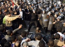 في ذكرى الثورة.. قتلى وتفجيرات وتظاهرات تجتاح شوارع مصر