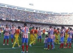 برشلونه يحتفل بالدوري الاسباني بالفوز على اتلتيكو مدريد بثنائيه