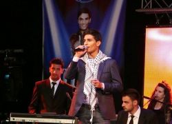 محبوب العرب يصل بيت لحم للغناء في مهرجان ليالي برك سليمان