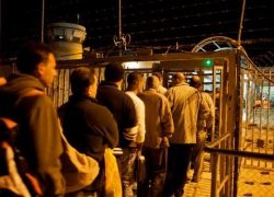 اعتقال ضابط اسرائيلي أصدر تصاريح عمل لفلسطينيين