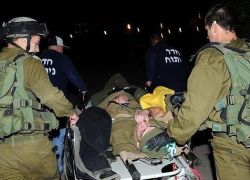 ضابط إسرائيلي يكشف عن مقتل جندي وإصابة 10 مستعربين بعملية خزاعة خلال الحرب