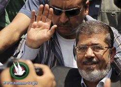 مرسي: نقف على مسافة واحدة من جميع الفصائل الفلسطينية
