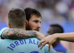ميسي يقود برشلونة للإنتصار على الافيس