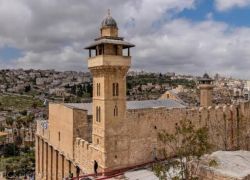 قوات الاحتلال تمنع أذان الفجر وتُخلي مسجدًا من المصلين في حوسان