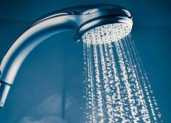 الاستحمام يساعد على النوم ويتغلب على الاكتئاب