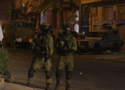قوات الاحتلال تعتقل شابا من نابلس