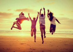 7 فوائد صحية للسعادة