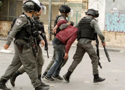 الاحتلال يعتقل شابين من طولكرم أحدهما أسير محرر