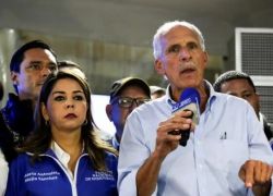 "فلسطيني" يتولى رئاسة هندوراس