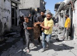 5 شهداء وإصابات بقصف اسرائيلي لمواطنين شرق مخيم المغازي وسط غزة