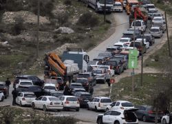 قوات الاحتلال تعتقل مواطنين غرب سلفيت وتشدّد إجراءاتها العسكرية في بلدات وقرى المحافظة