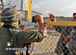 شركة أمن إسرائيلية خاصة تصادر تصاريحا لـ 400 عامل فلسطيني