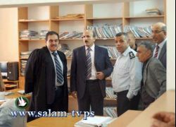 محافظ طولكرم يؤكد على استقلالية القضاء أثناء جولته التفقدية لمبنى المحكمة في طولكرم