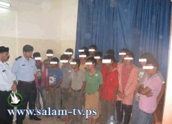 شرطة طولكرم تقبض على شخصين حاولا تهريب 21 طفلا للعمل بالداخل