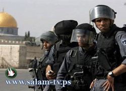 شرطة اسرائيل تعتقل مستوطنين اقتحما الاقصى وفلسطيني وجه صيحات نداء