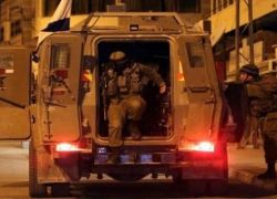 قوات الاحتلال تعتقل (5) شبان من مدينة طولكرم
