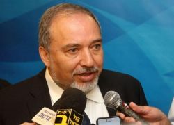 ليبرمان : القضاء على حكم حماس من أولويات الحكومة