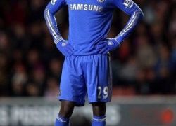 لاعب تشلسي يدعم زميله بارسنال بآية قرآنيه بعد اصابته - شاهد الصور