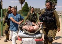 اصابة جندي اسرائيلي بجراح خطيره بانقلاب جيب قرب اريحا