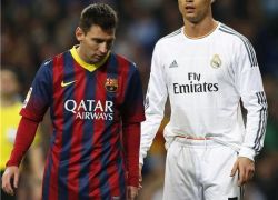 شاهد الفيديو : كلب يبدي ردة فعل غريبه عند سماع اسماء لاعبي برشلونه والعكس مع الريال !!