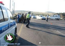 اصابة 13 فلسطينيا واسرائيليا في حادث سير بالخليل
