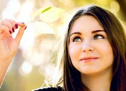 لهذا يتساقط شعرك في الخريف!