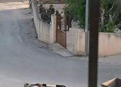 الاحتلال يعتقل شابين من دير الغصون شمال طولكرم