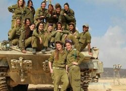 جيش الاحتلال يقرر استبعاد المجندات من الخدمة داخل الدبابات