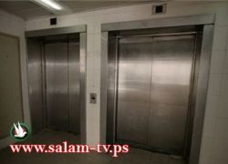 وزير الصحة عَلِقَ بمصعد المستشفى المعطوب!