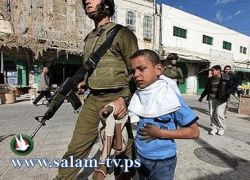 إسرائيل تلاحق الأطفال الفلسطينيين وتشن حملة إعتقالات ضدهم والحجه &quot;رجم الحجارة&quot;