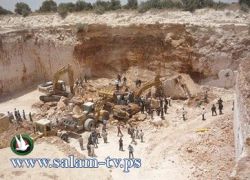 وفاة سائق جرافة بانهيار صخري في محجر بمدينة يطا