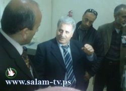 دويكات يتفقد بلدية طولكرم ويلتقي رئيسها وموظفيها