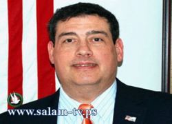 تغيبا عن المدرسة.. فاقتحم المدير المنزل واجبرهما على المداومة !!