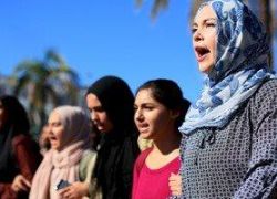 محكمة العدل الأوروبية تنظر غدا دعاوى تطالب بحظر ارتداء الحجاب خلال العمل