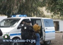الشرطة تضبط مواد يشتبه أنها مخدرة في منزلين بطولكرم