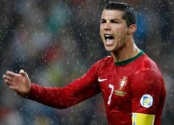 تقرير: هدف واحد فقط يفصل كرستيانو عن تاريخ البرتغال