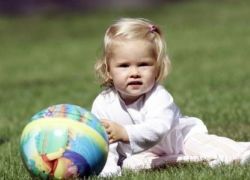 طفلة بعمر 3 أعوام تصبح ولية عهد هولندا