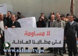 العاملون في الجامعات والكليات الحكومية يهددون بالعودة للإضراب