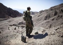 إصابة جنديين اسرائيليين احدهما حالته خطيرة بإطلاق نار من سيناء