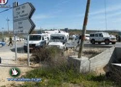 الاحتلال يغلق حاجز زعترة ويحتجز عددا من المواطنين