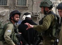 الاحتلال يعتقل 3 فلسطينيين بالضفة الغربية
