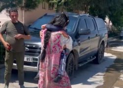 فيديو| اختطف منذ 20 يوما.. شاهد لحظة لقاء مذيعة أردنية بطفلها في تركيا