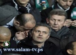 شاهد بالصور : كيف استقبل مورينهو خبر تعادل برشلونة ؟