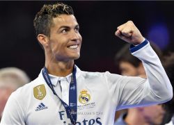 عملاق إيطاليا يطلب ضم رونالدو