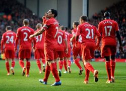 ليفربول المتصدر يسعى لاستعادة أمجاده و "عرش" انجلترا
