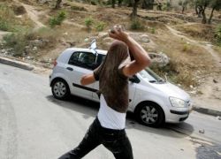 إصابة إسرائيلي بعد تعرض الحافلة التي كان يستقلها للرشق بالحجارة في القدس