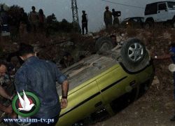 تفاجأ السائق بمنعطف خطير اصابة سيدتين من قباطية جراء انقلاب مركبة