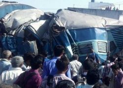 مصرع 60 شخصا في حادث قطار ركاب في الهند