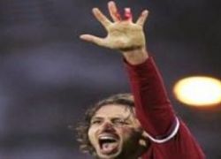 شاهد الفيديو : لاعب يفقد اصبعه اثناء احتفاله بهدف