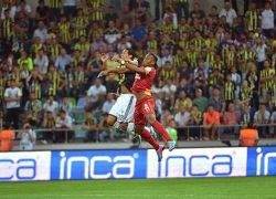 دروجبا يهدي جالطة سراي كأس السوبر التركي